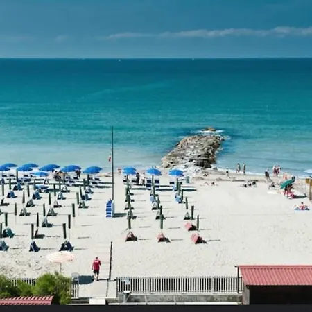 Mariluna - Grande Terrazza A Un Passo Dal Mare *
