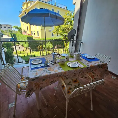 Mariluna - Grande Terrazza A Un Passo Dal Mare 아파트